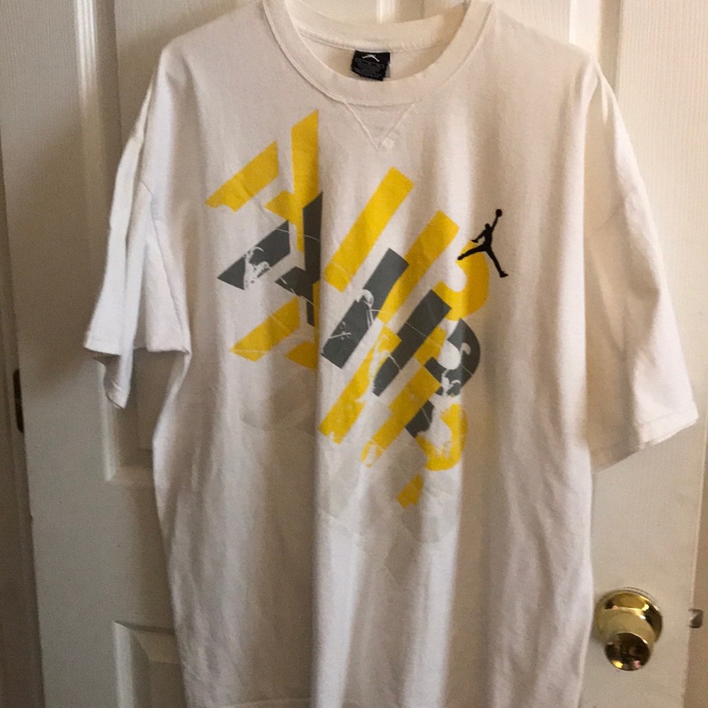 Tee shirts